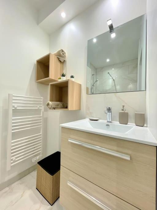 Hyper Centre Appartement Cosy Wifi Rodez Ngoại thất bức ảnh
